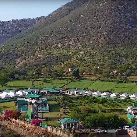 Shivir Aranya - Wilderness Resort الوار المظهر الخارجي الصورة