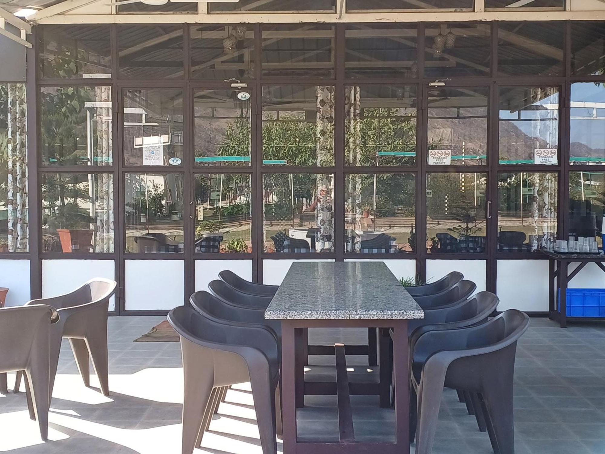 Shivir Aranya - Wilderness Resort الوار المظهر الخارجي الصورة