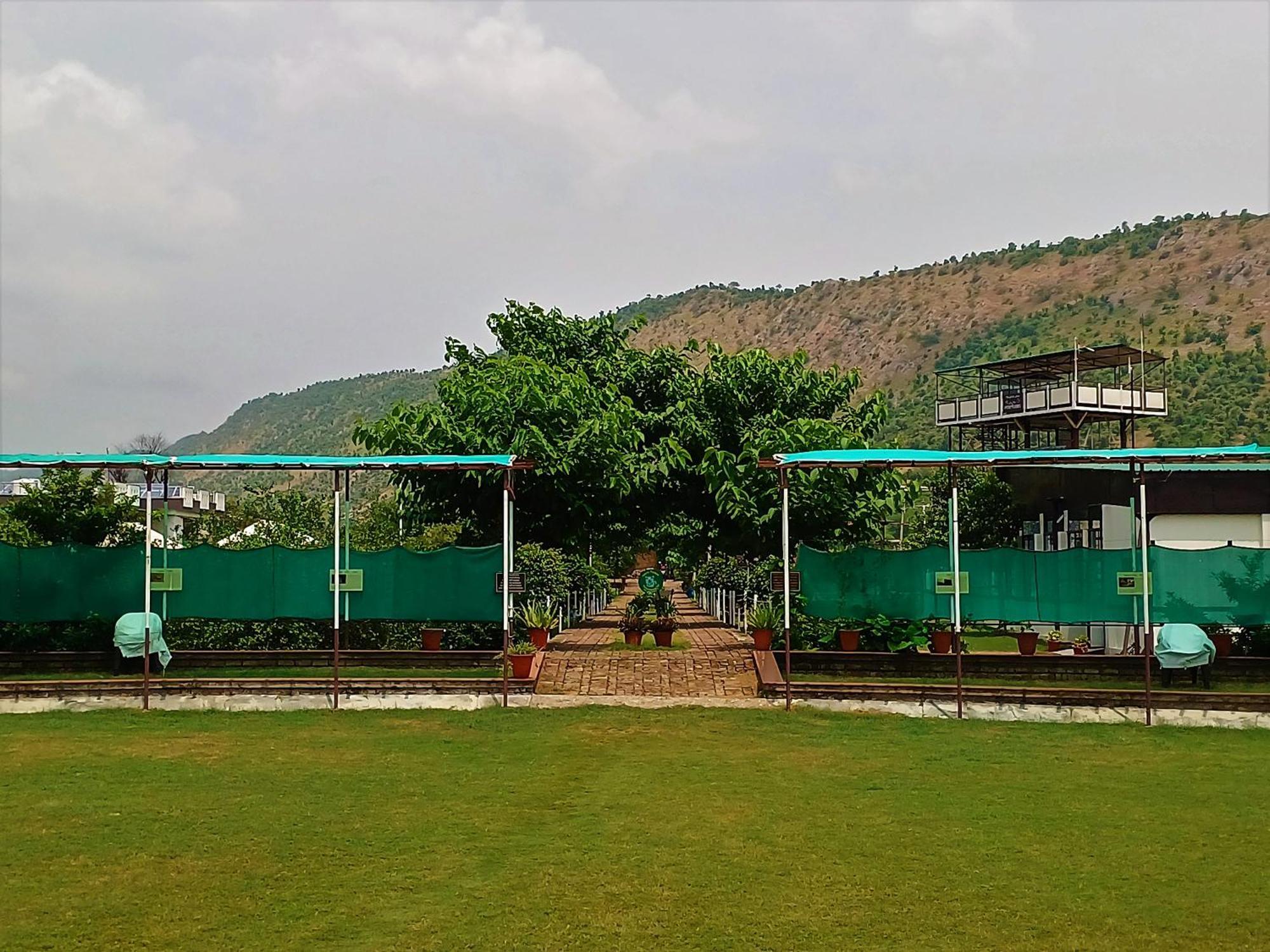 Shivir Aranya - Wilderness Resort الوار المظهر الخارجي الصورة