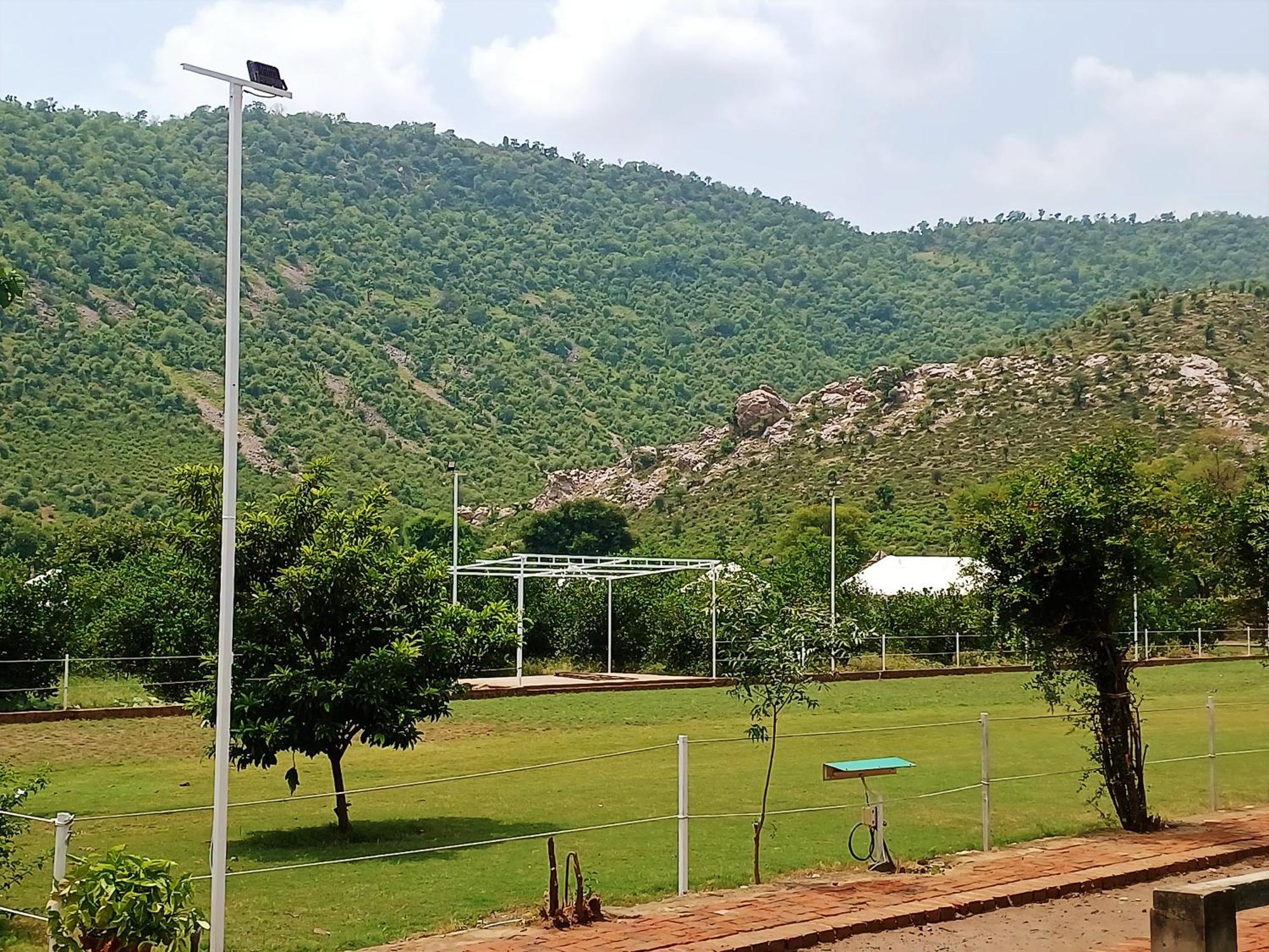 Shivir Aranya - Wilderness Resort الوار المظهر الخارجي الصورة